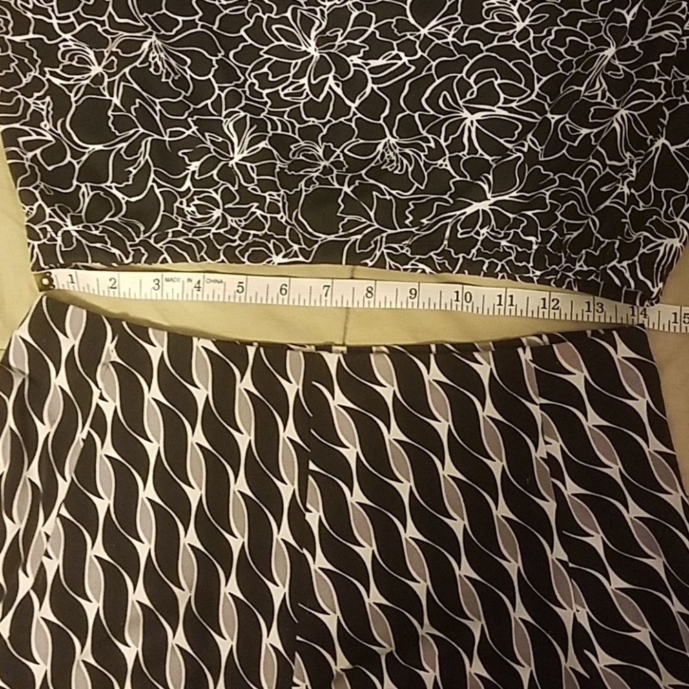 Pair of B&W Midi Skirts - Picture 4 of 5